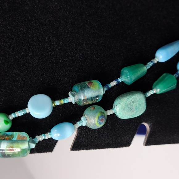 Green/ Blue Glass & Stone Beaded Necklace & Earrings - Picture 4 of 11